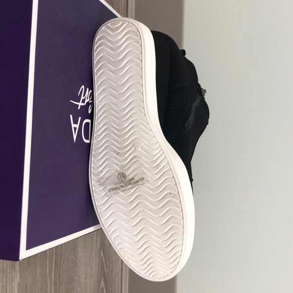 New with Box Wedge Sneakers - Picture 3 of 3